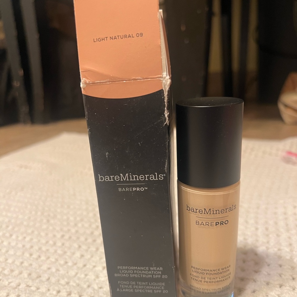 Bare mineral liquid foundation